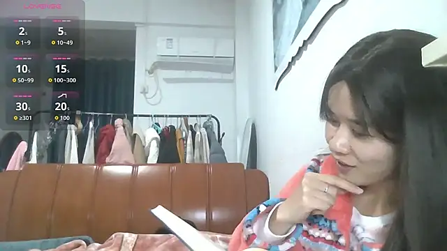 Snapshot of Monice1314 chatting on December 14, 1:16 pm Monice1314 online show from December 14, 1:16 pm