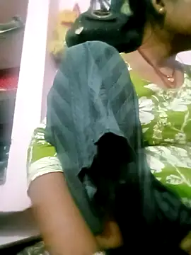 Snapshot of Hot_tin74 chatting on December 3, 6:06 pm Hot tin74 online show from December 3, 6:06 pm