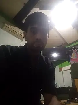 Snapshot of Bebe2214 chatting on September 18, 3:52 am Bebe2214 online show from September 18, 3:52 am