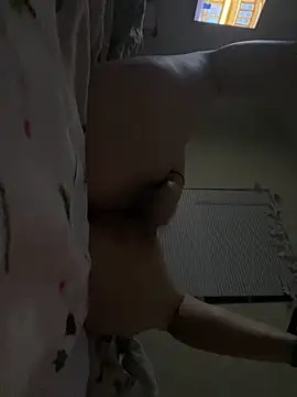 Snapshot of beeperkeeperp06 chatting on December 20, 8:32 am beeperkeeperp06 online show from December 20, 8:32 am