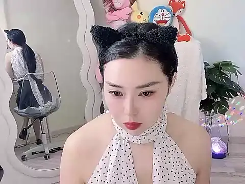 QQ  2025 online show from September 12, 10:43 pm