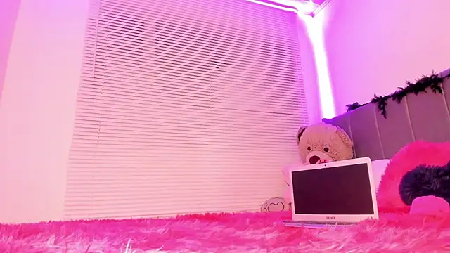 Dullcemariia 1s online show from September 11, 4:23 am