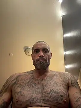 Snapshot of Fine10ne chatting on December 2, 12:05 am Fine10ne online show from December 2, 12:05 am