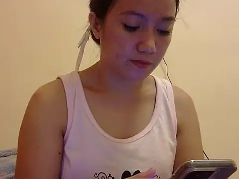 Lovelyclaya online show from November 15, 1:03 am