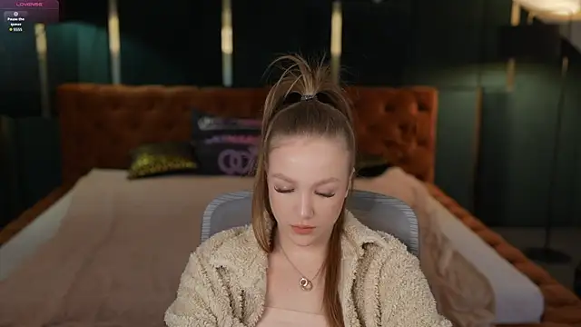 Ella 054 online show from October 15, 10:26 am