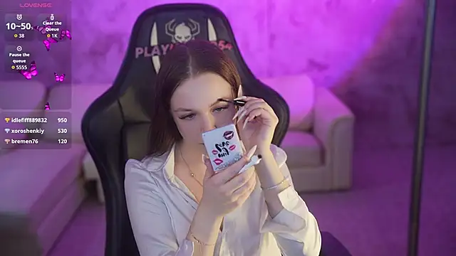 Snapshot of Ella_054 chatting on February 23, 8:06 pm Ella 054 online show from February 23, 8:06 pm