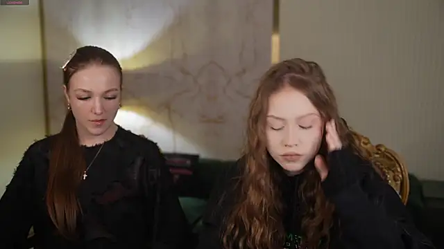 Snapshot of Ella_054 chatting on February 25, 11:36 pm Ella 054 online show from February 25, 11:36 pm