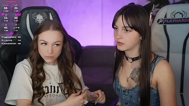 Snapshot of Ella_054 chatting on March 12, 7:31 pm Ella 054 online show from March 12, 7:31 pm