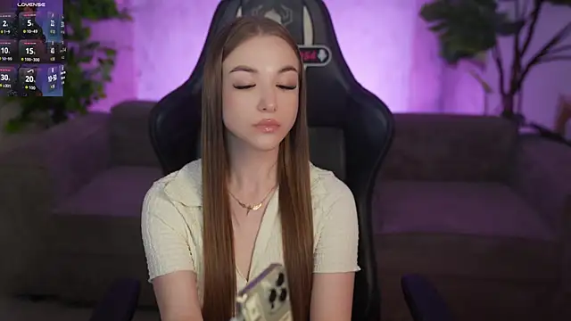 Ella 054 online show from June 16, 6:21 pm