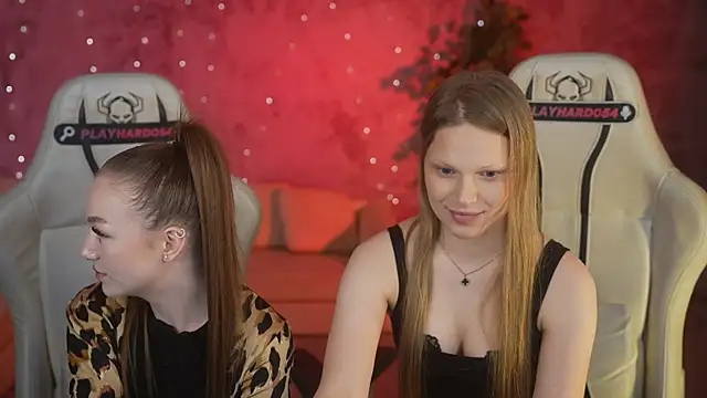 Ella 054 online show from July 15, 6:35 pm