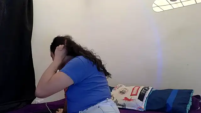 Snapshot of Ariana_rodriguez_0 chatting on October 13, 8:53 pm Ariana rodriguez 0 online show from October 13, 8:53 pm