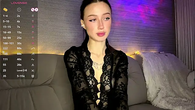 Snapshot of RendaBaatz chatting on February 25, 2:37 pm RendaBaatz online show from February 25, 2:37 pm