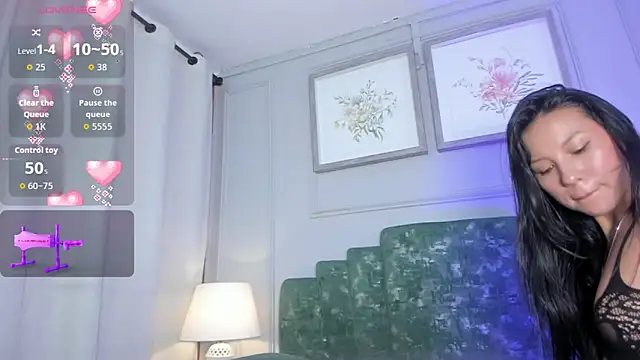 lux bitchx online show from June 9, 5:52 am