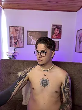  tylerr  online show from September 14, 4:50 pm