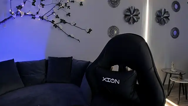 lia  harry online show from September 19, 8:20 pm