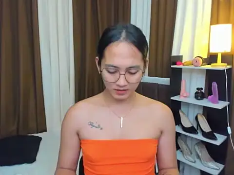 URHottestAngel online show from October 8, 5:21 pm