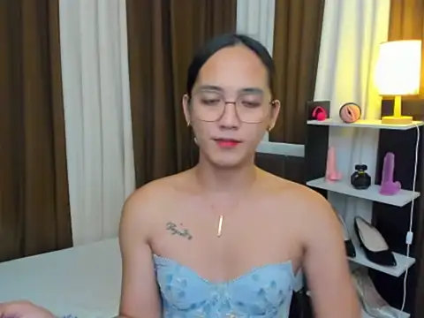 URHottestAngel online show from October 22, 12:38 pm