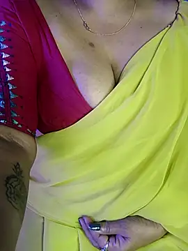 Snapshot of monaa-darling chatting on December 14, 12:49 am monaa-darling online show from December 14, 12:49 am