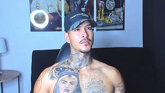 Snapshot of jiro_kenji1 chatting on February 12, 1:22 am jiro kenji1 online show from February 12, 1:22 am