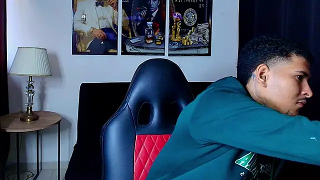 Snapshot of jiro_kenji1 chatting on March 19, 2:21 pm jiro kenji1 online show from March 19, 2:21 pm