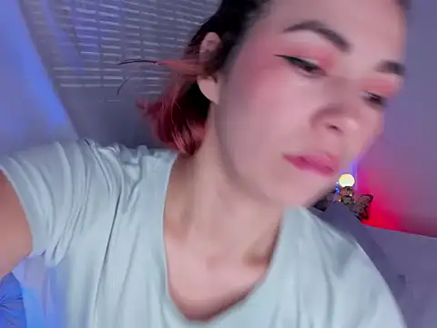 Snapshot of selene_boyer chatting on February 16, 4:36 pm selene boyer online show from February 16, 4:36 pm