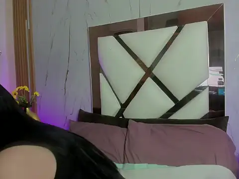 Snapshot of im_bunny__ chatting on February 17, 11:40 am im bunny online show from February 17, 11:40 am