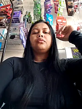 Snapshot of Alessandraa- chatting on October 23, 3:11 pm Alessandraa- online show from October 23, 3:11 pm