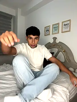 Snapshot of CHR58_ chatting on October 6, 12:52 am CHR58  online show from October 6, 12:52 am