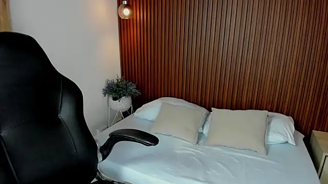 Snapshot of alice_coopperx chatting on September 20, 12:17 pm alice coopperx online show from September 20, 12:17 pm