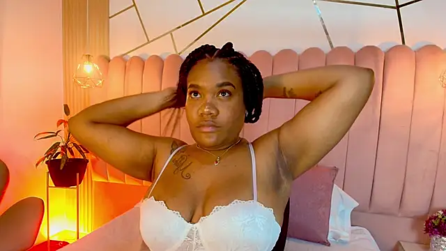 Chloee Miller1 online show from September 9, 12:26 pm