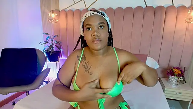Chloee Miller1 online show from September 13, 12:49 pm