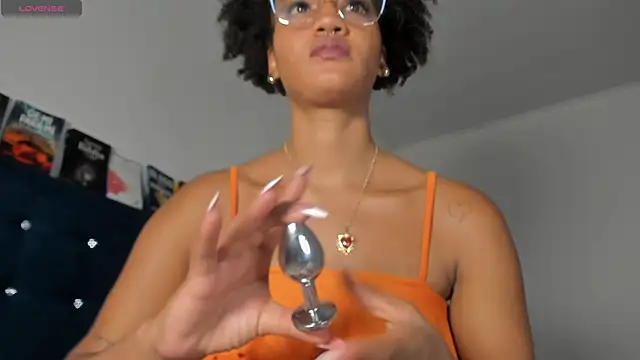 Brunettjhelen online show from October 10, 5:39 am