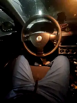 Snapshot of Mlody991112 chatting on October 6, 8:39 pm Mlody991112 online show from October 6, 8:39 pm