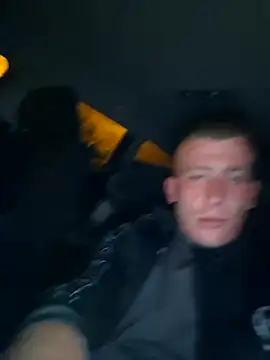 Snapshot of Mlody991112 chatting on October 7, 7:11 pm Mlody991112 online show from October 7, 7:11 pm