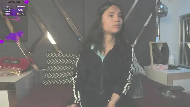 LunaTeenx69 online show from September 11, 1:33 pm