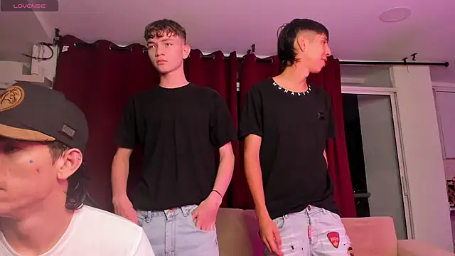 Handsomeboyss19 online show from October 1, 11:11 pm