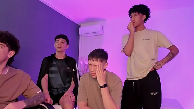 Handsomeboyss19 online show from July 3, 1:01 am