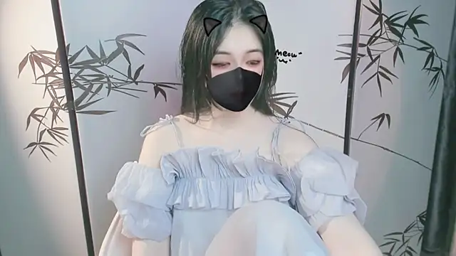 Snapshot of Sparkly_Candy chatting on November 8, 2:34 am Sparkly Candy online show from November 8, 2:34 am