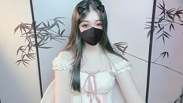 Snapshot of Sparkly_Candy chatting on November 19, 1:55 pm Sparkly Candy online show from November 19, 1:55 pm