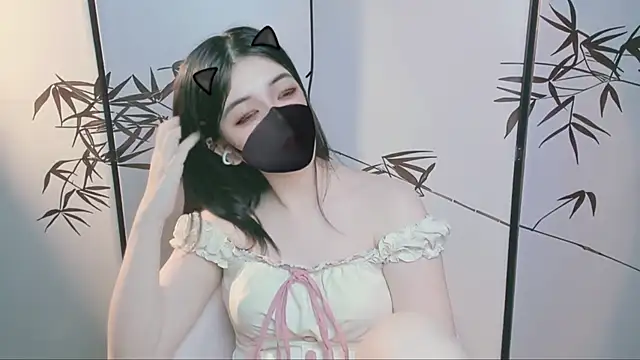 Snapshot of Sparkly_Candy chatting on November 24, 6:02 am Sparkly Candy online show from November 24, 6:02 am