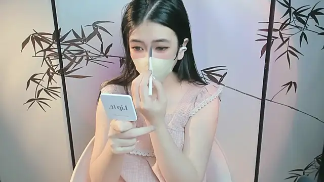 Snapshot of Sparkly_Candy chatting on December 16, 1:05 pm Sparkly Candy online show from December 16, 1:05 pm