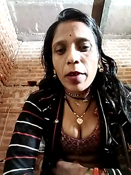 Xx pooja online show from December 1, 2:11 pm