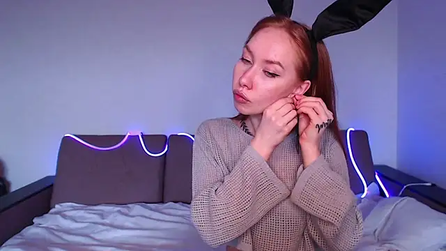 Mimi Red online show from April 30, 7:14 am