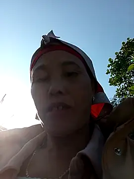 me-cute online show from November 27, 2:02 am