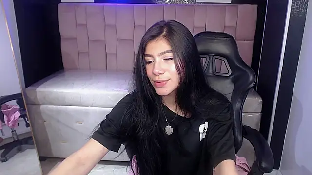 Melanny b  online show from September 12, 9:04 pm