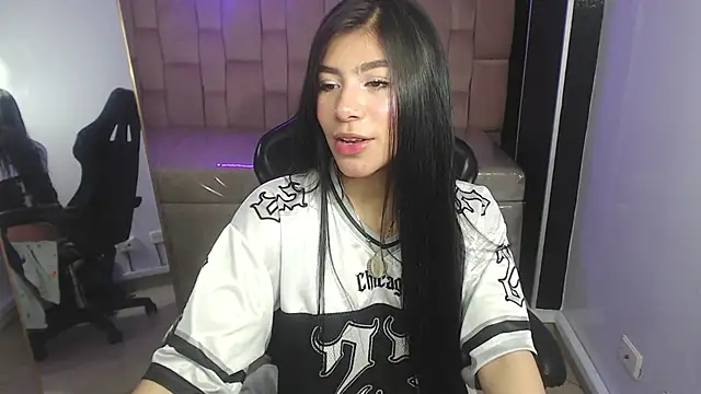 Melanny b  online show from September 13, 7:57 pm