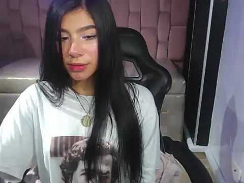 Melanny b  online show from September 16, 8:32 pm