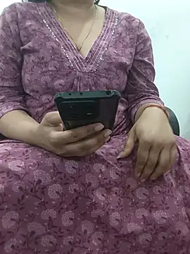 Snapshot of payal_261072_ chatting on February 18, 4:08 am payal 261072 online show from February 18, 4:08 am