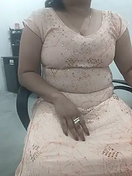 Snapshot of payal_261072_ chatting on February 23, 3:48 am payal 261072 online show from February 23, 3:48 am