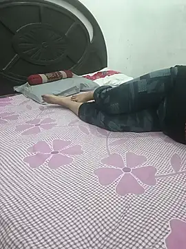 Snapshot of payal_261072_ chatting on February 27, 4:34 am payal 261072 online show from February 27, 4:34 am